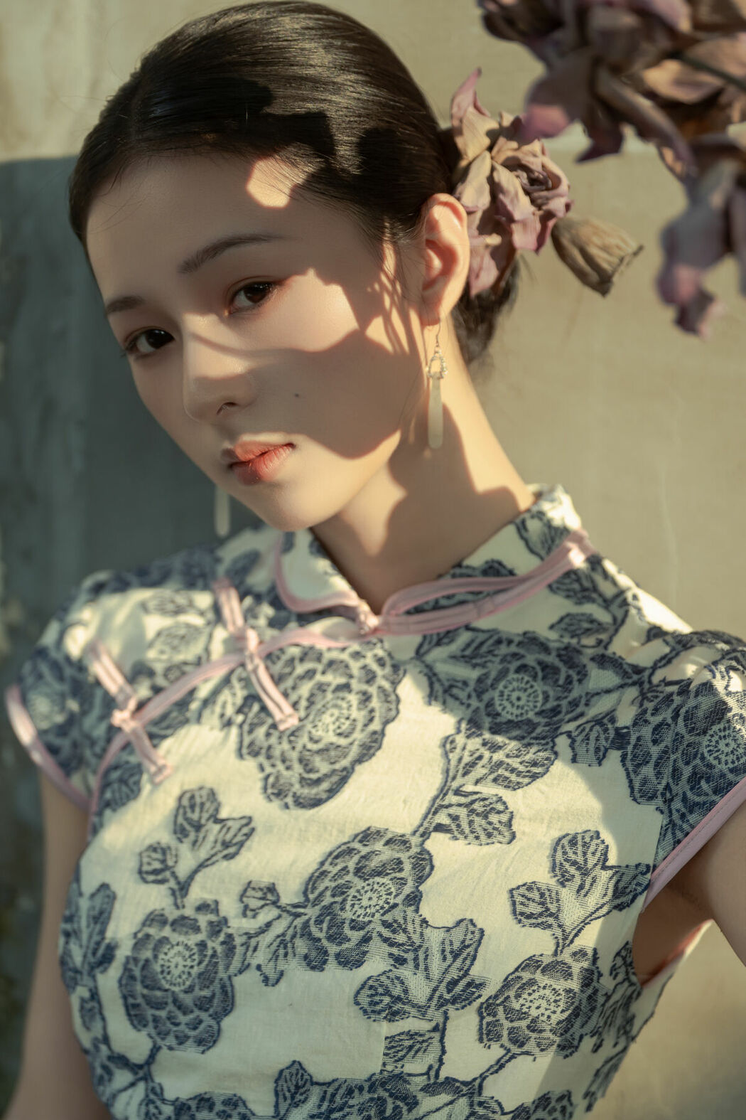 YiTuYu艺图语 Vol.10237 Shen Jia He (17P)