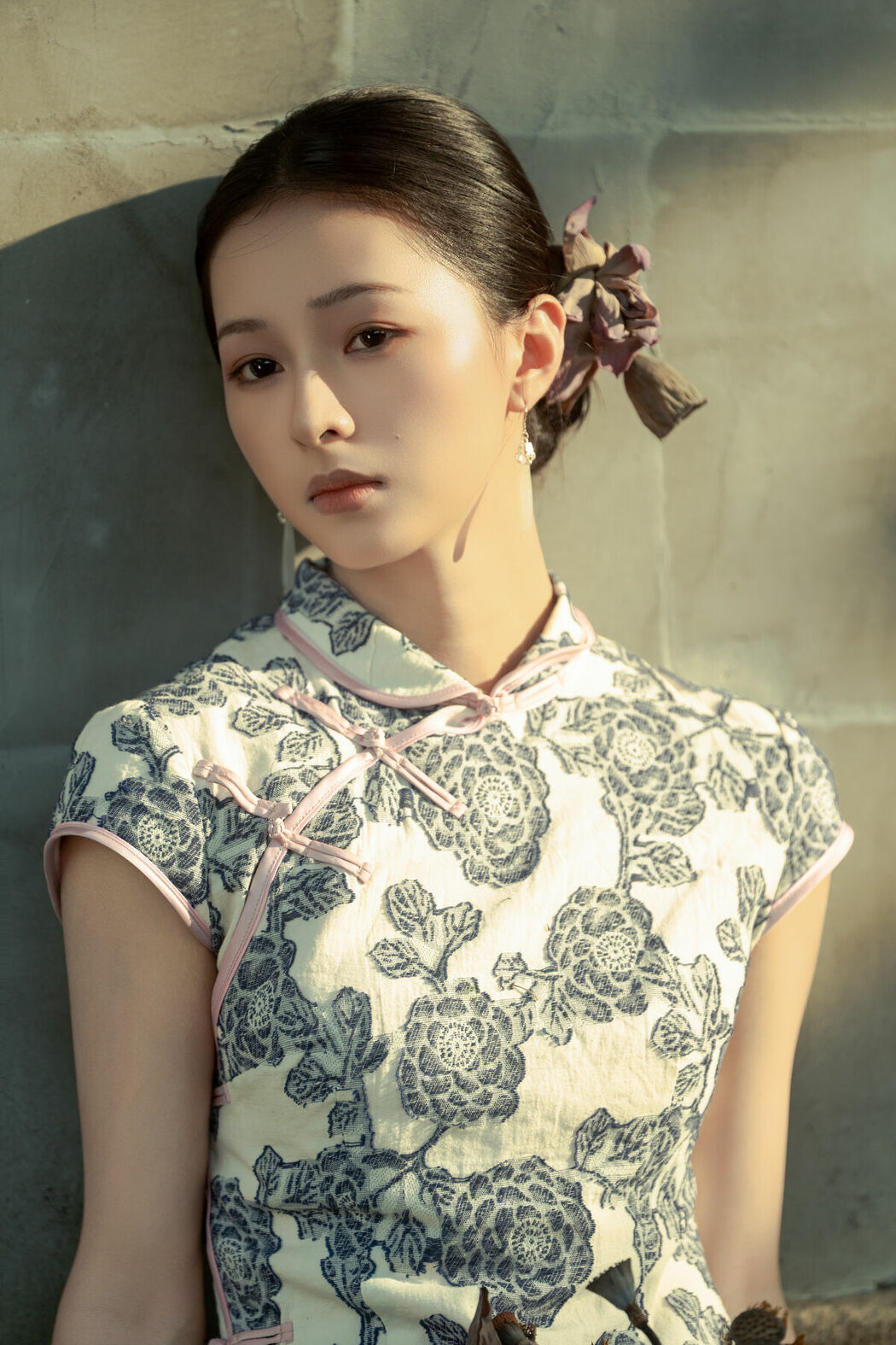 YiTuYu艺图语 Vol.10237 Shen Jia He (17P)