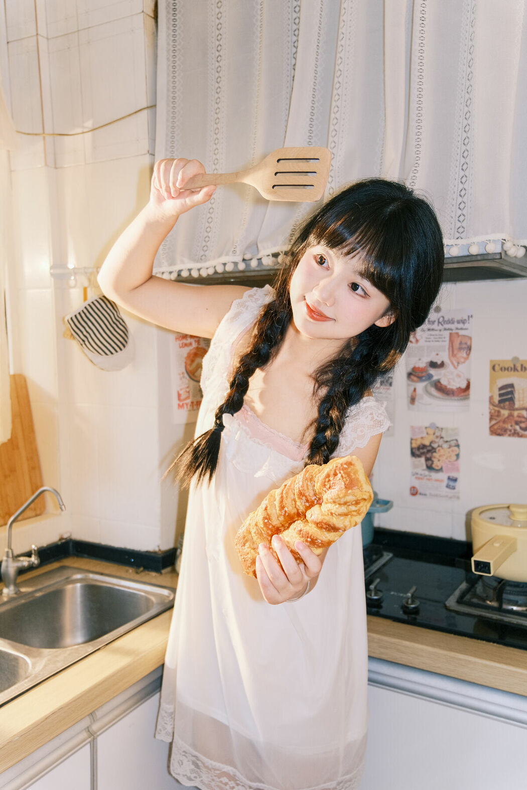 YiTuYu艺图语 Vol.10240 Xiao Li Hua Er (22P)