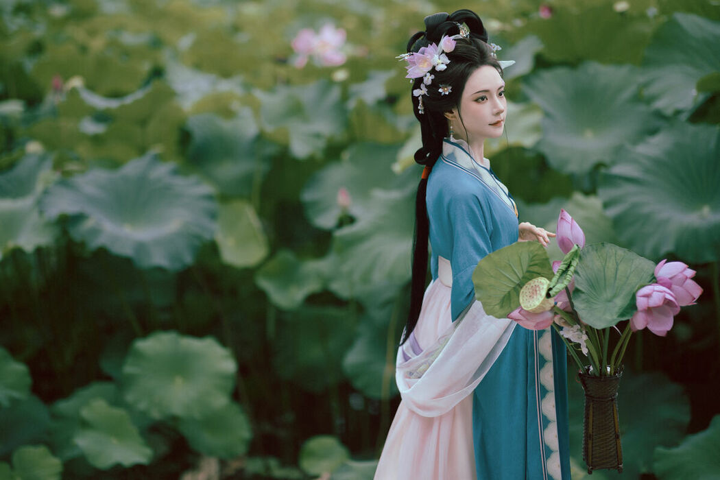 YiTuYu艺图语 Vol.10246 Ai Mo Li (27P)
