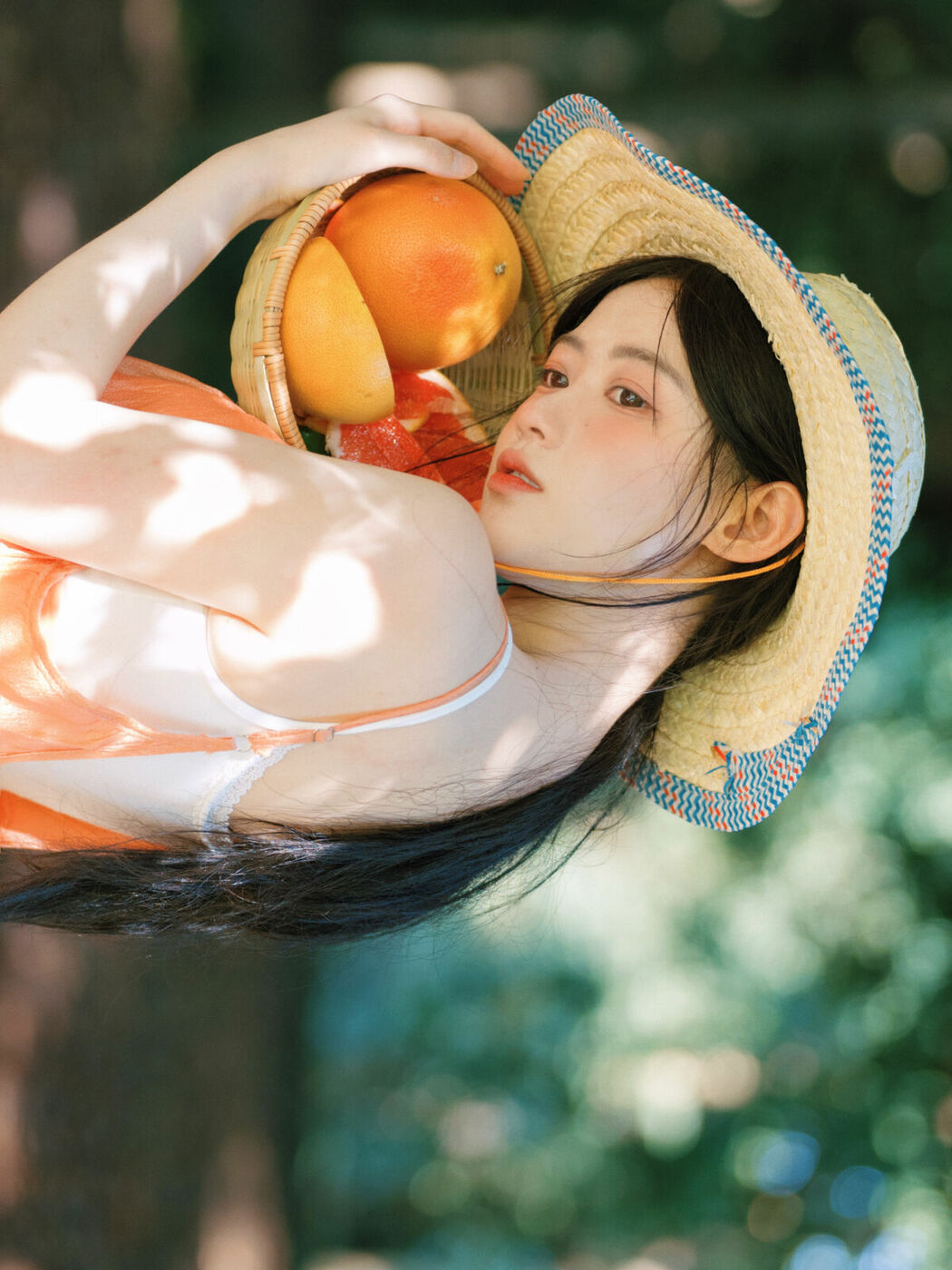 YiTuYu艺图语 Vol.10245 Kang Yu Qian Niki (17P)
