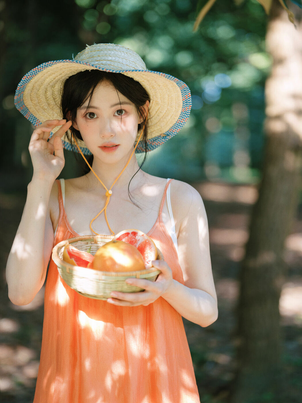 YiTuYu艺图语 Vol.10245 Kang Yu Qian Niki (17P)