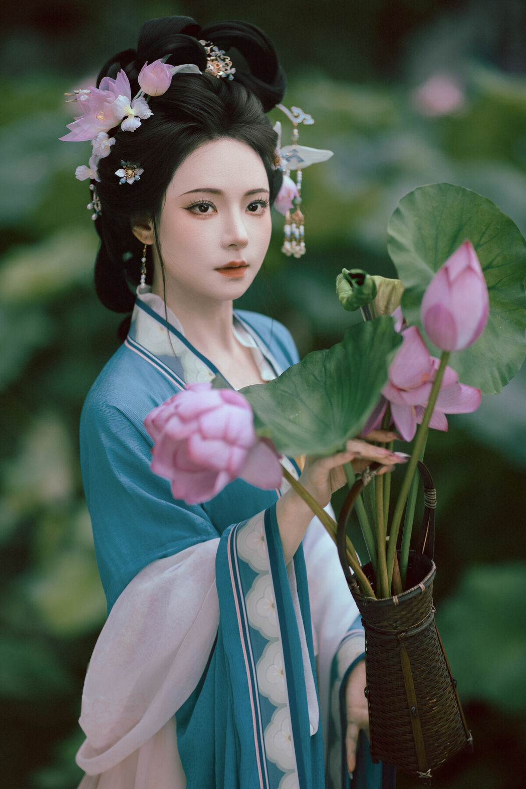 YiTuYu艺图语 Vol.10246 Ai Mo Li (27P)