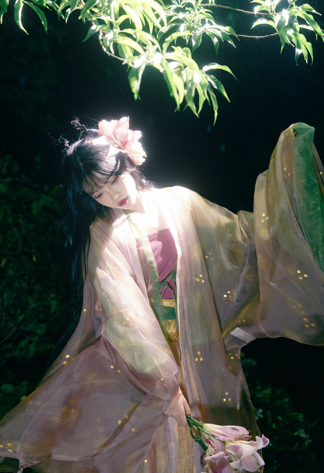 YiTuYu艺图语 Vol.10249 Tao Chi (17P)