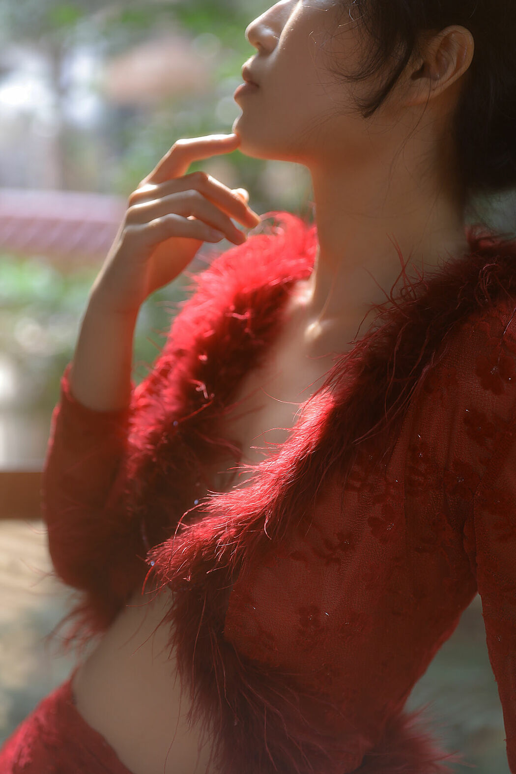 YiTuYu艺图语 Vol.10247 Qiao Ke Li He Da Hua Jia (16P)