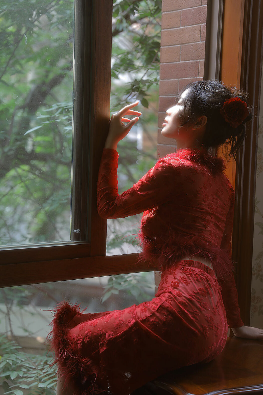YiTuYu艺图语 Vol.10247 Qiao Ke Li He Da Hua Jia (16P)