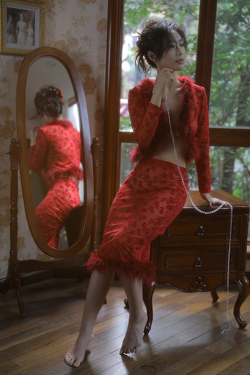 YiTuYu艺图语 Vol.10247 Qiao Ke Li He Da Hua Jia (16P)