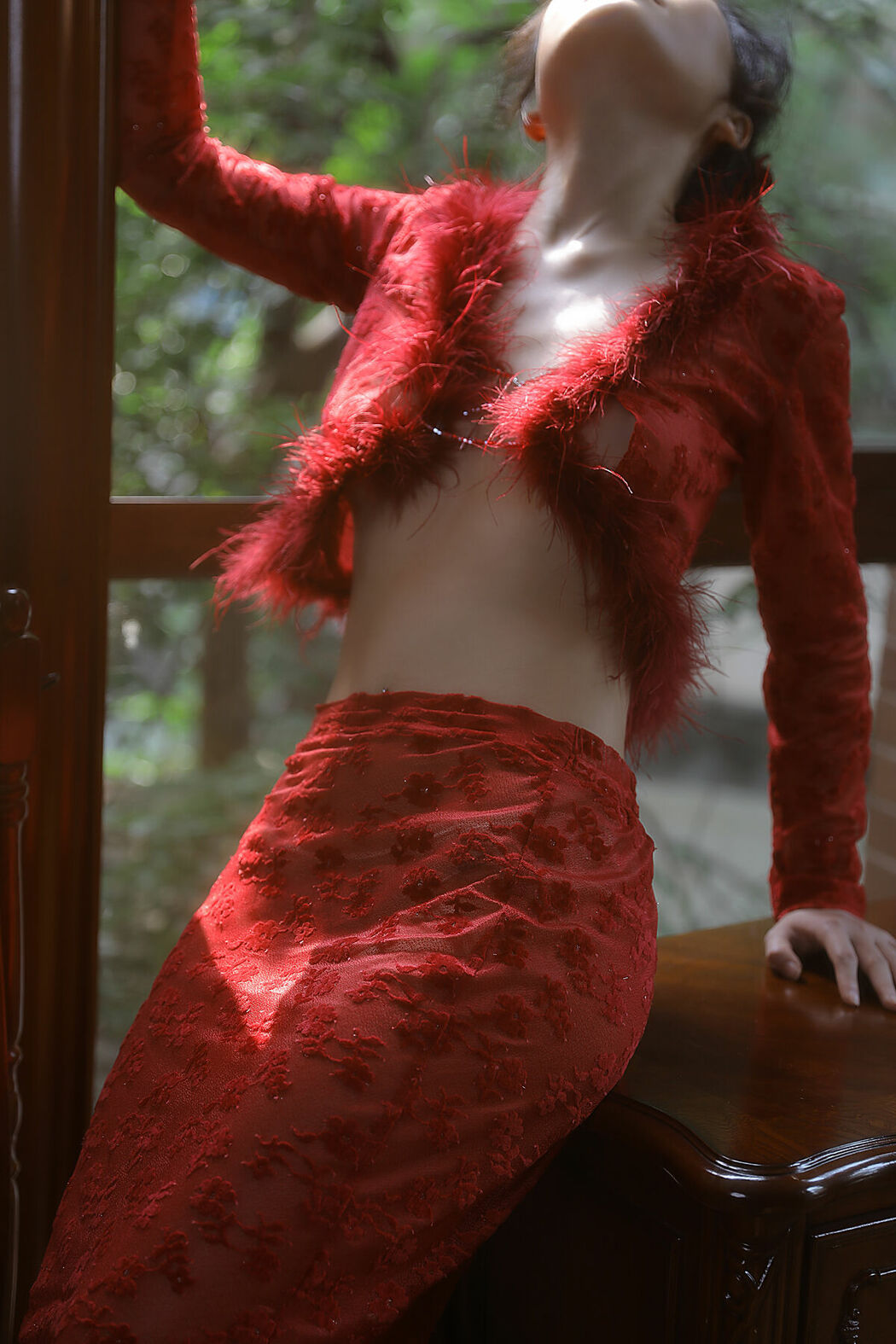 YiTuYu艺图语 Vol.10247 Qiao Ke Li He Da Hua Jia (16P)