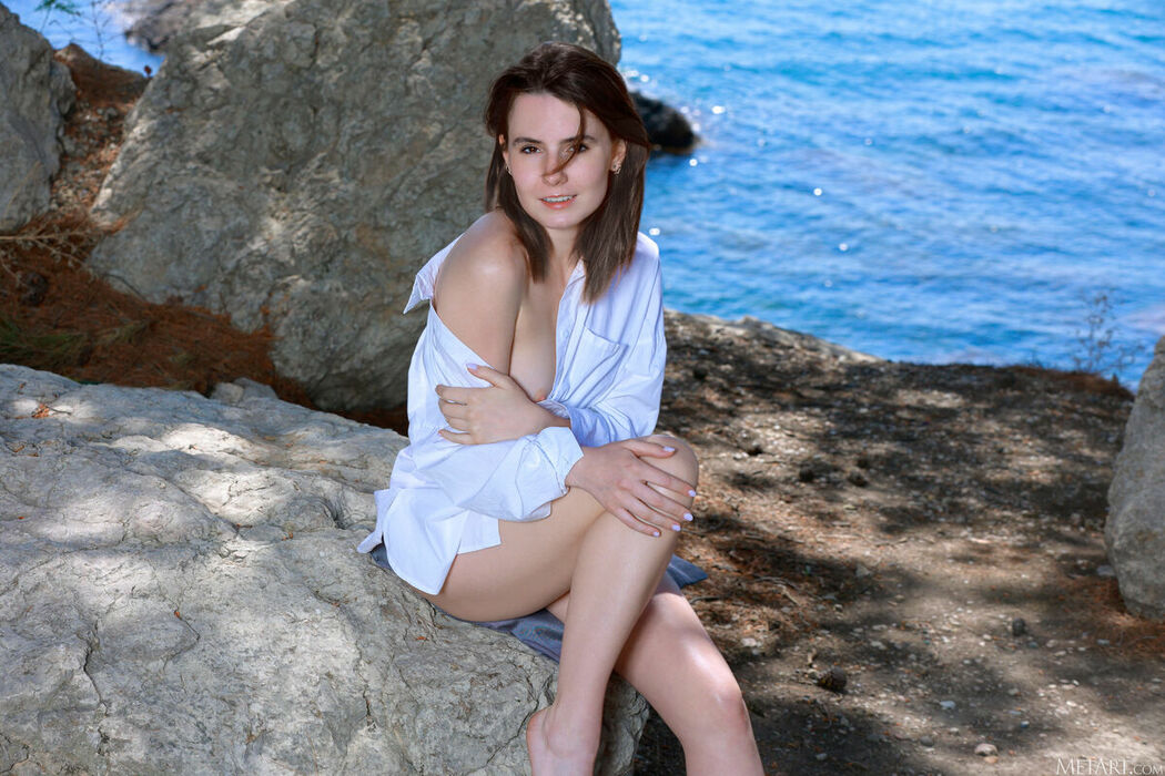 MetArt Nika – Lookout Spot Part01 (60P)