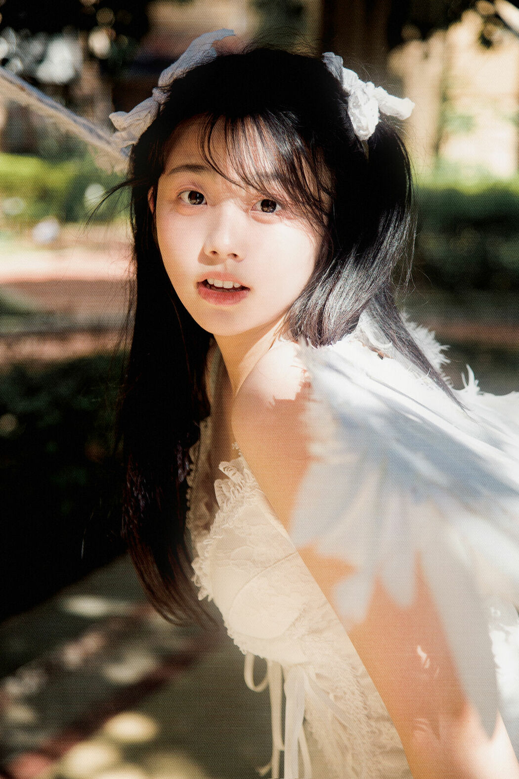 YiTuYu艺图语 Vol.10250 Jin Zou Ba (16P)