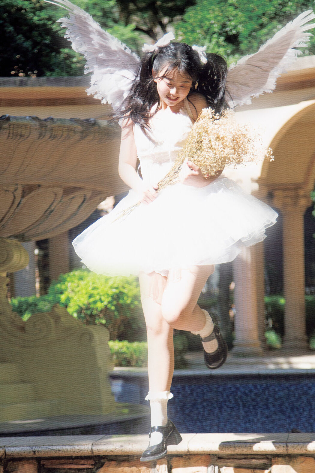 YiTuYu艺图语 Vol.10250 Jin Zou Ba (16P)