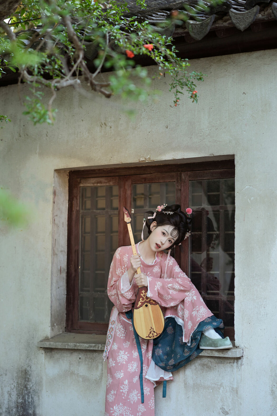 YiTuYu艺图语 Vol.10251 Tian Xin Ya Ya (18P)