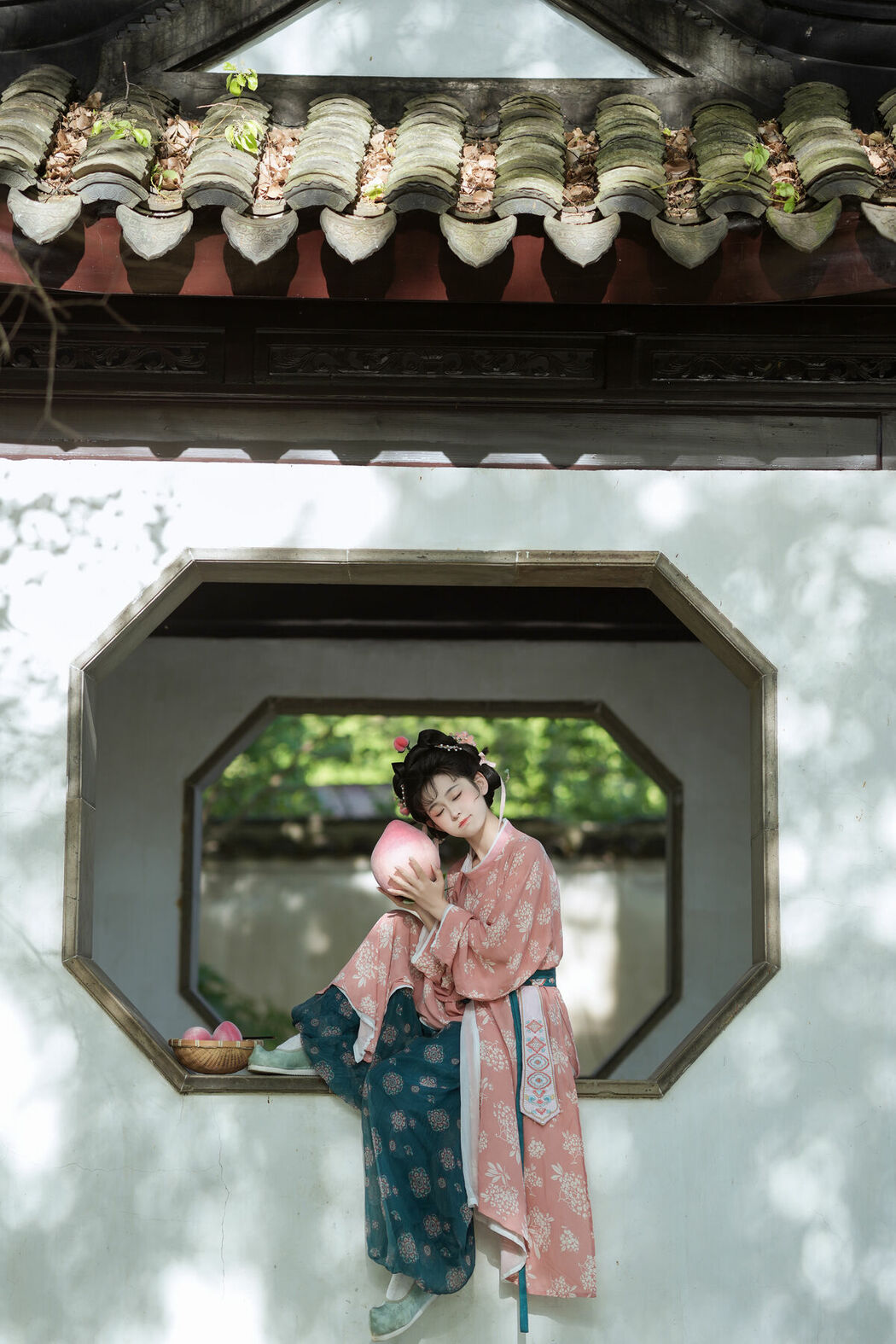 YiTuYu艺图语 Vol.10251 Tian Xin Ya Ya (18P)