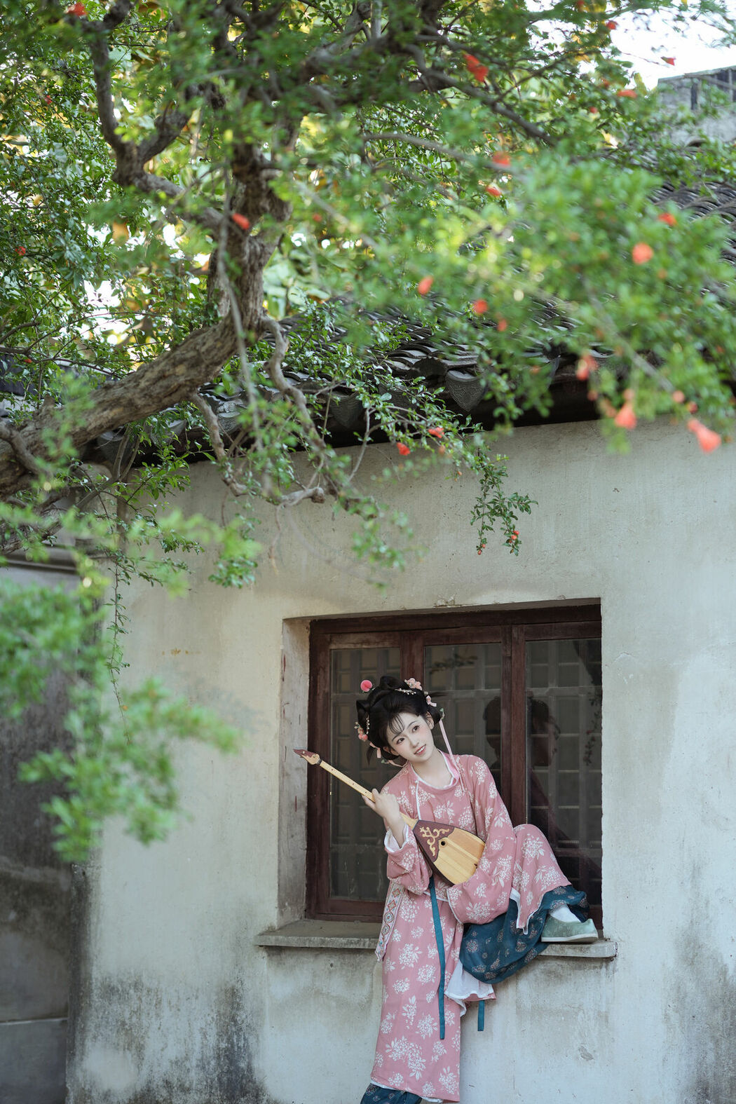 YiTuYu艺图语 Vol.10251 Tian Xin Ya Ya (18P)