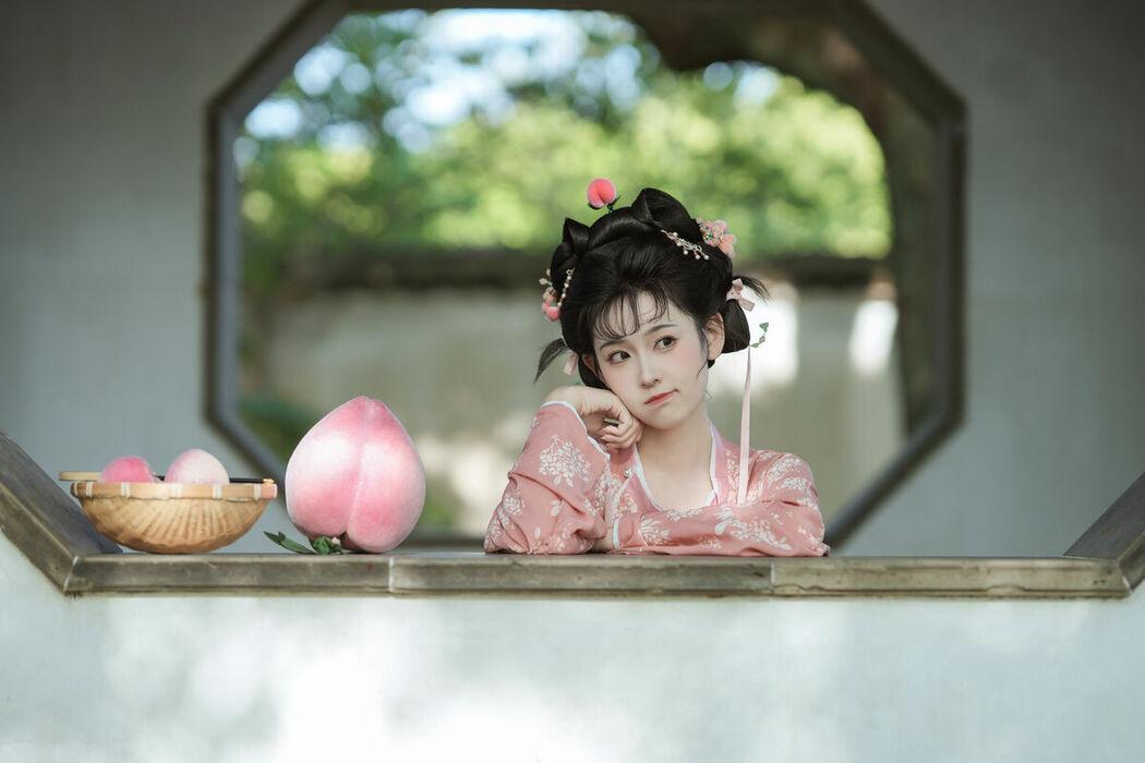 YiTuYu艺图语 Vol.10251 Tian Xin Ya Ya (18P)