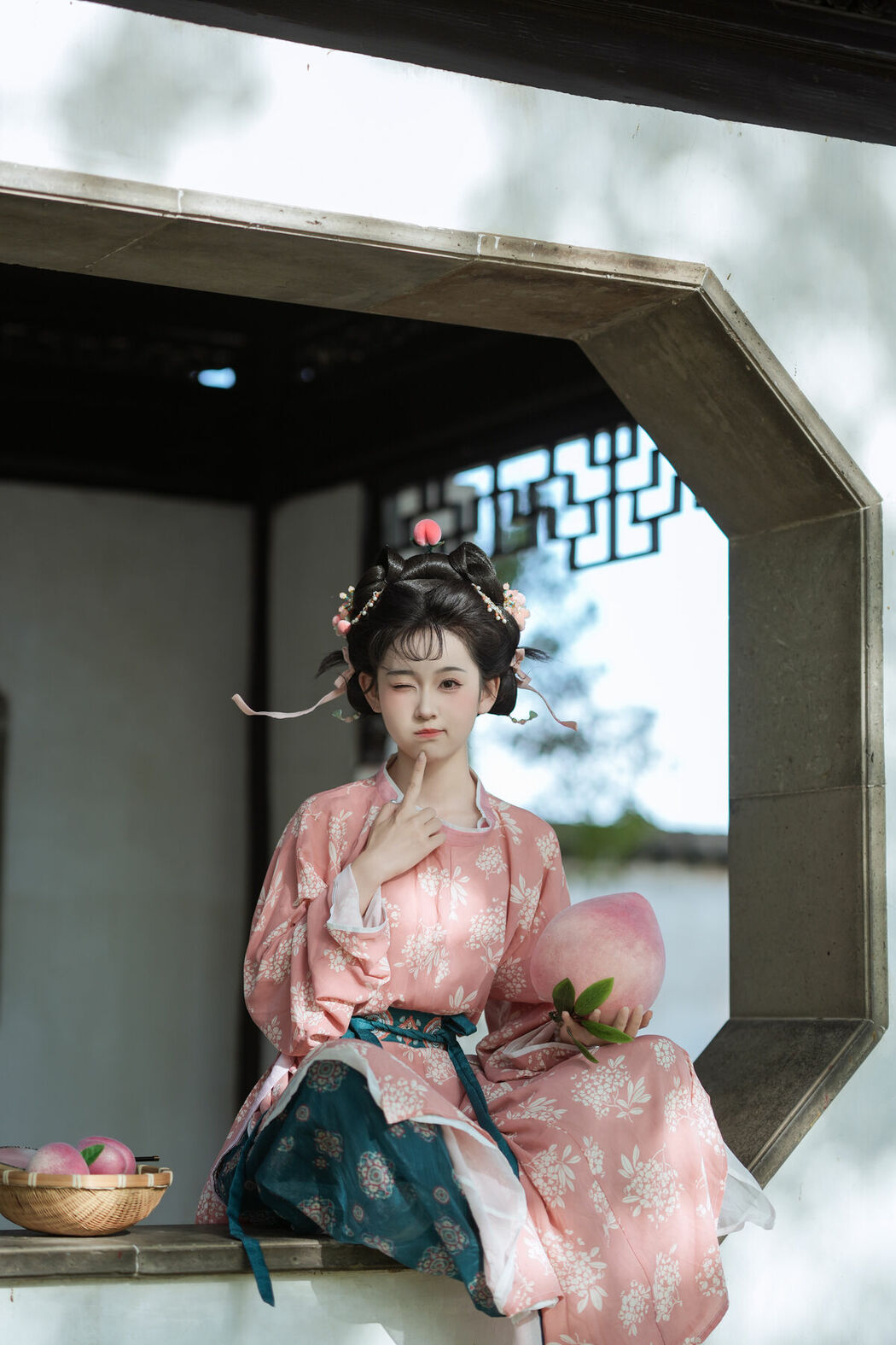 YiTuYu艺图语 Vol.10251 Tian Xin Ya Ya (18P)