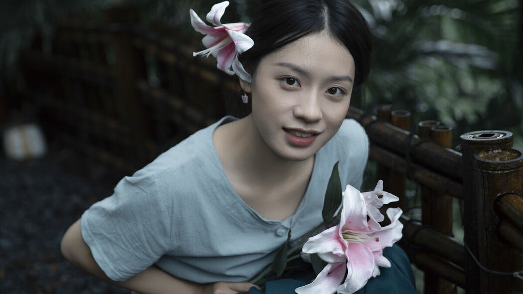 YiTuYu艺图语 Vol.10252 Bo He Xiao (30P)