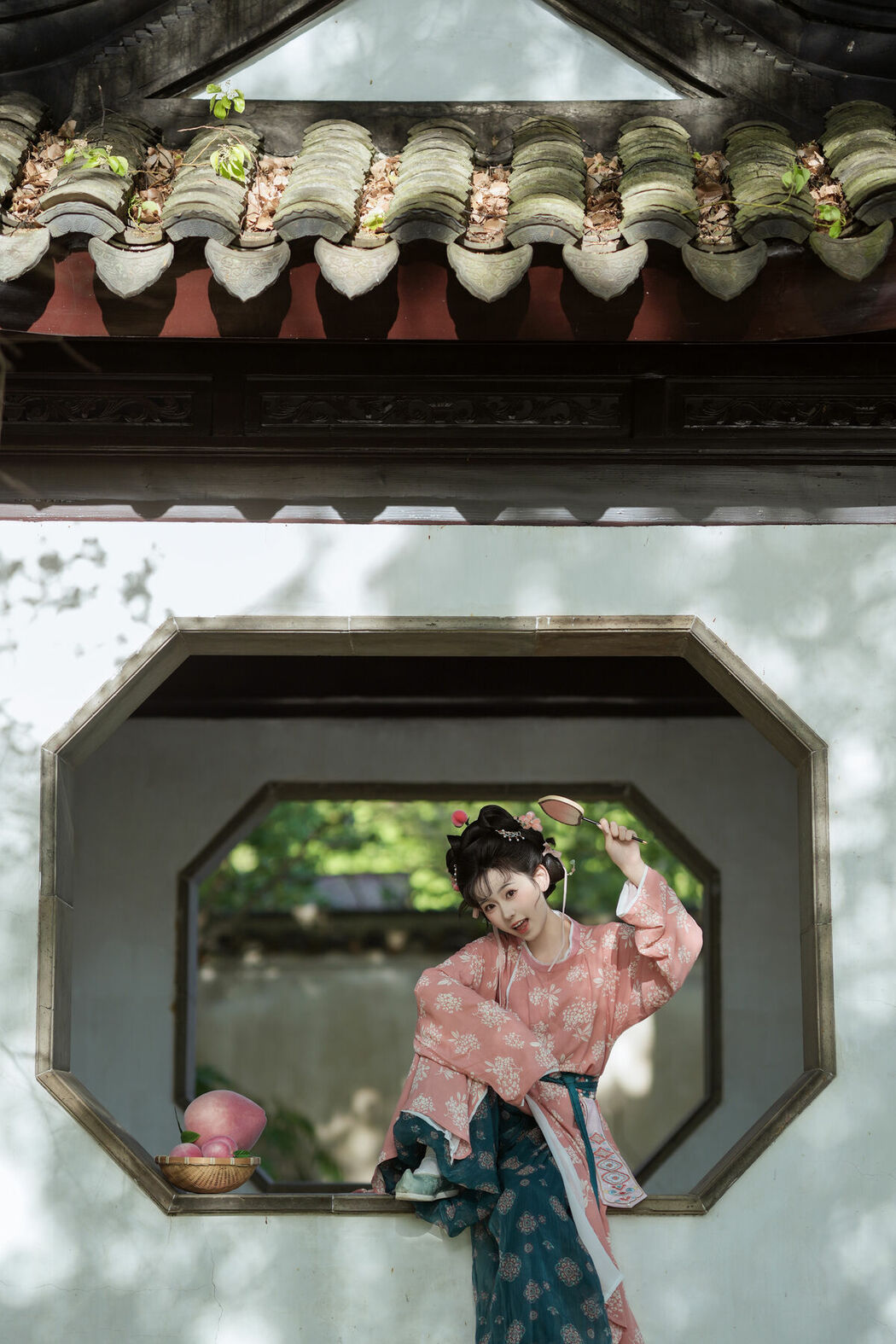 YiTuYu艺图语 Vol.10251 Tian Xin Ya Ya (18P)