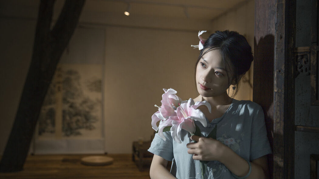 YiTuYu艺图语 Vol.10252 Bo He Xiao (30P)