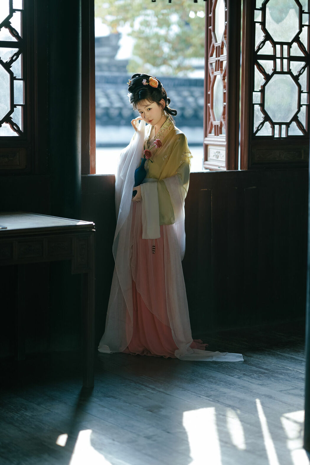 YiTuYu艺图语 Vol.10257 Tian Xin Ya Ya (17P)