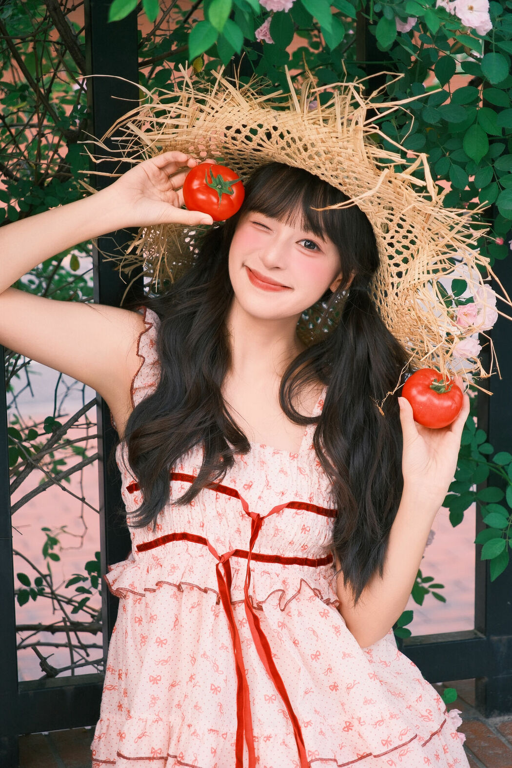 YiTuYu艺图语 Vol.10263 Xia Yu Xiao Nian (40P)