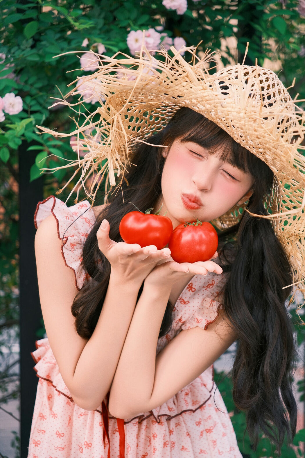 YiTuYu艺图语 Vol.10263 Xia Yu Xiao Nian (40P)