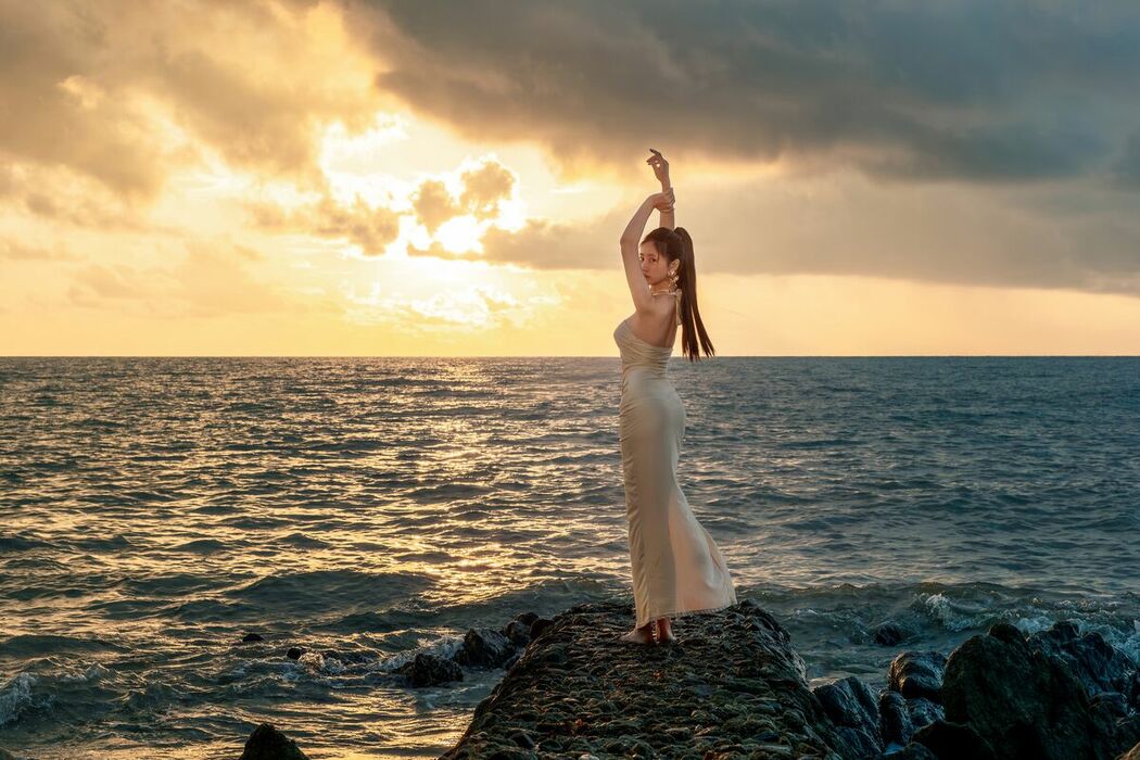Coser@年年Nnian – 海边维纳斯 (81P)
