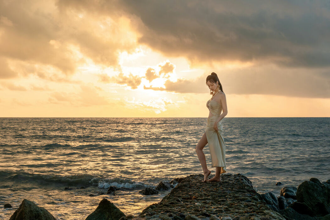 Coser@年年Nnian – 海边维纳斯 (81P)