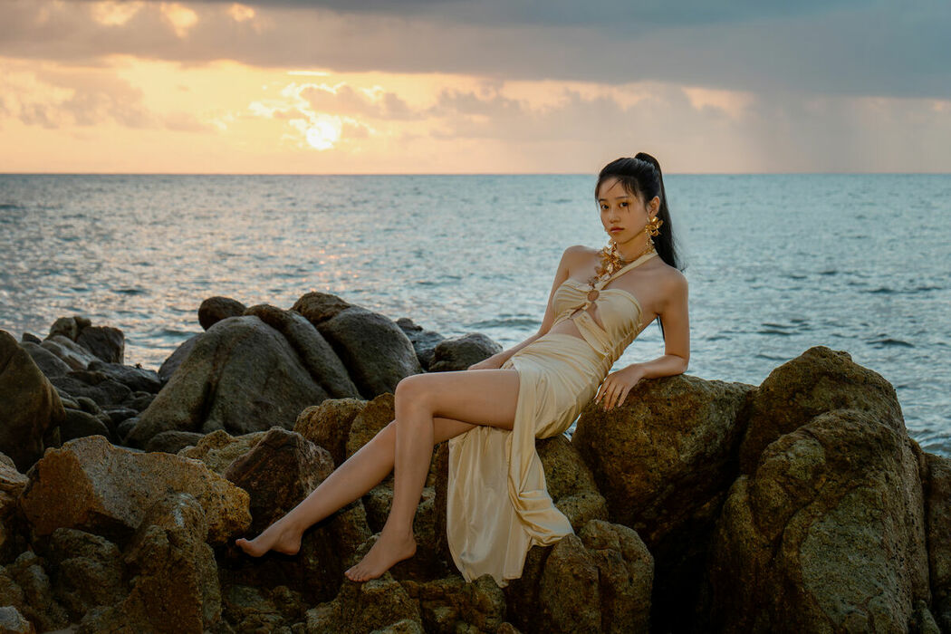 Coser@年年Nnian – 海边维纳斯 (81P)