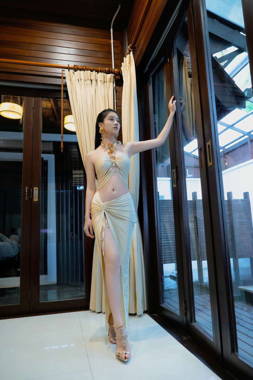 Coser@年年Nnian – 海边维纳斯 (81P)