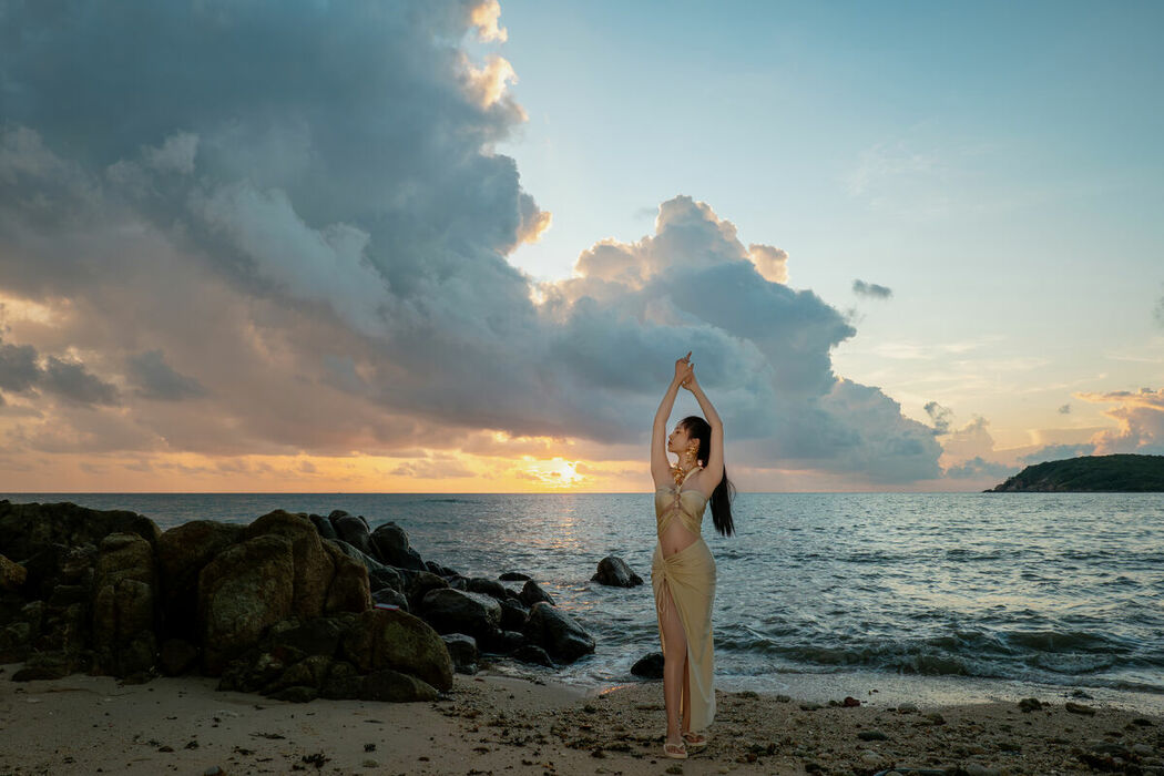Coser@年年Nnian – 海边维纳斯 (81P)