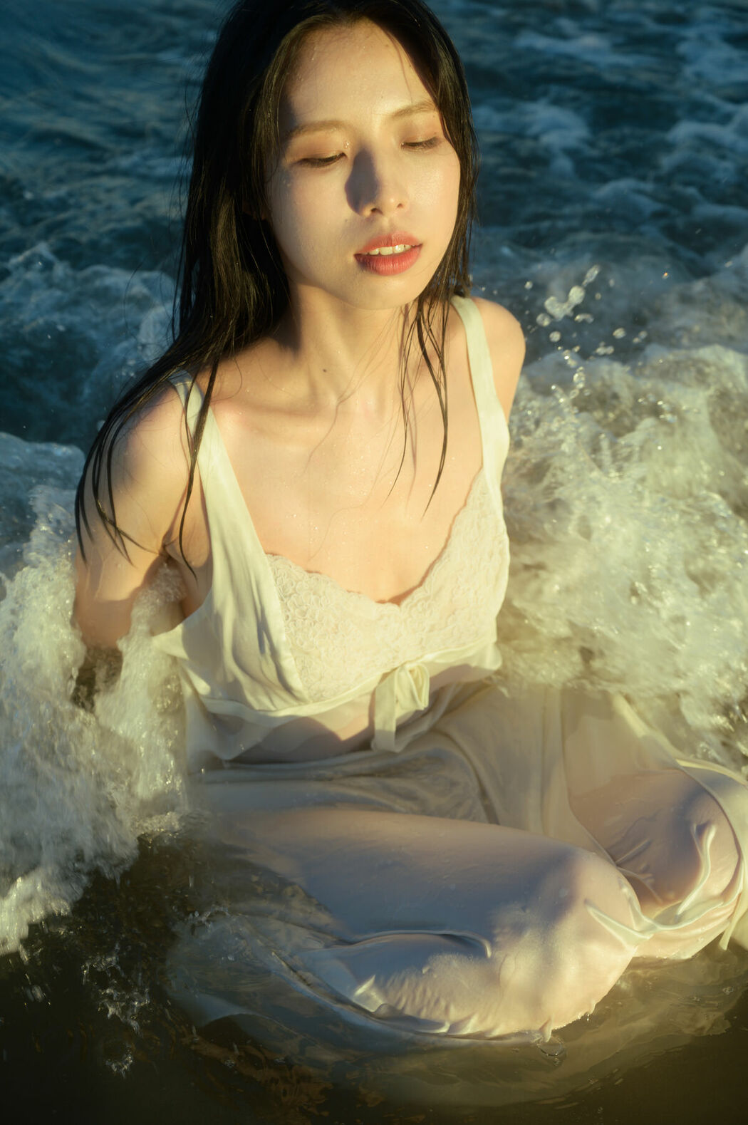 YiTuYu艺图语 Vol.10267 Bei Shang Tian Jiao (25P)