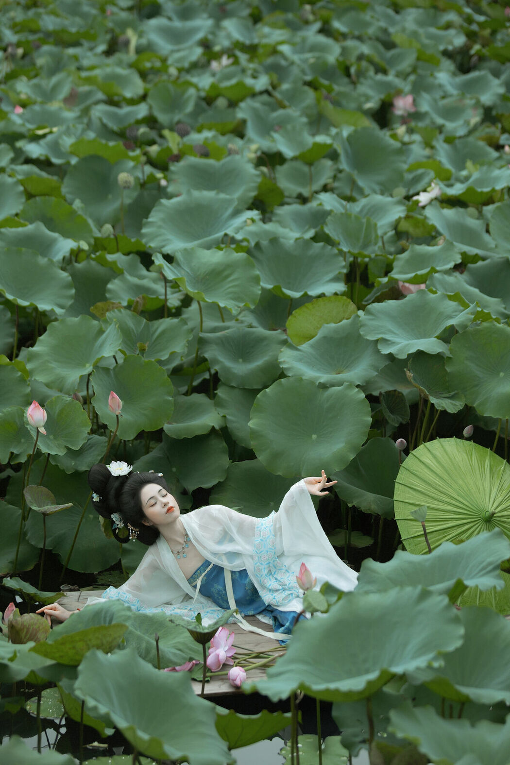 YiTuYu艺图语 Vol.10268 Mao Jiang (45P)
