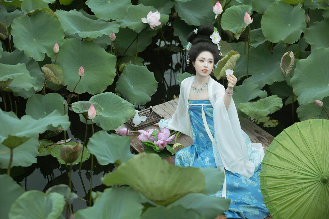 YiTuYu艺图语 Vol.10268 Mao Jiang (45P)