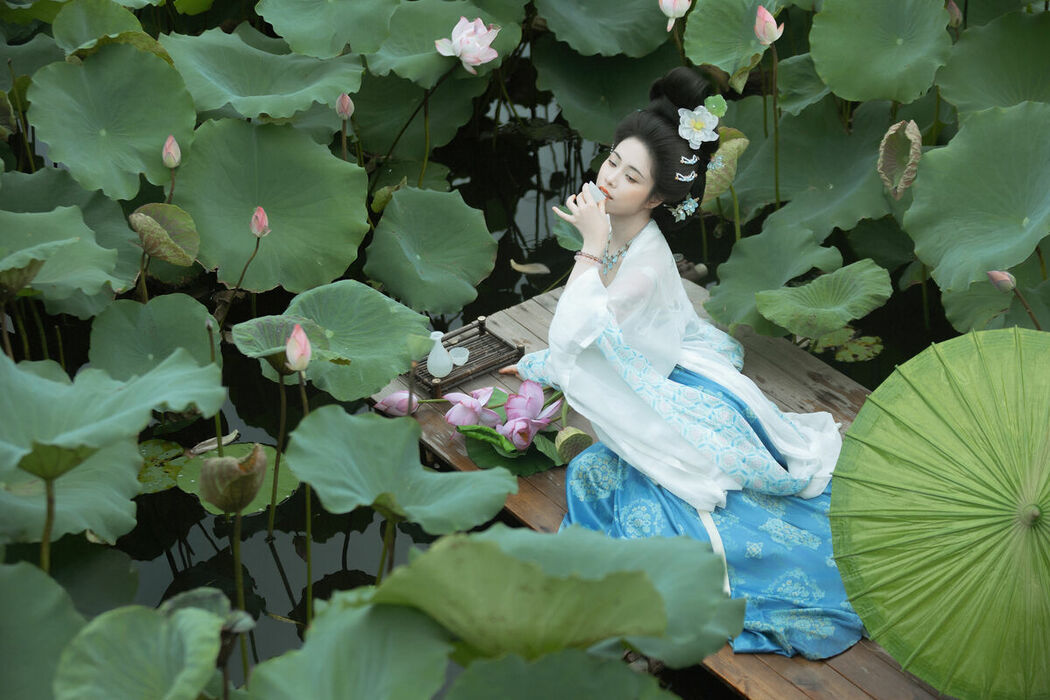 YiTuYu艺图语 Vol.10268 Mao Jiang (45P)