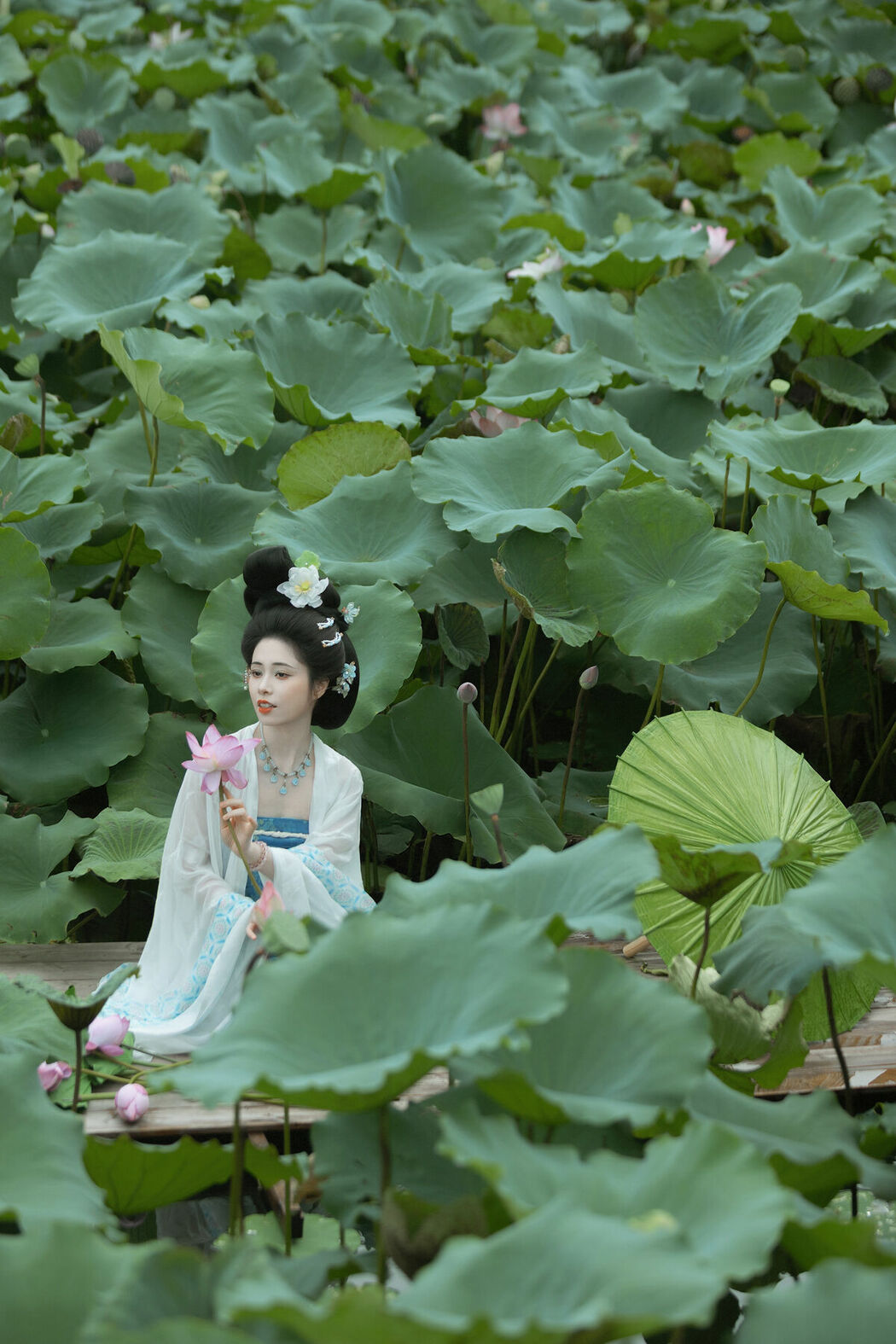 YiTuYu艺图语 Vol.10268 Mao Jiang (45P)