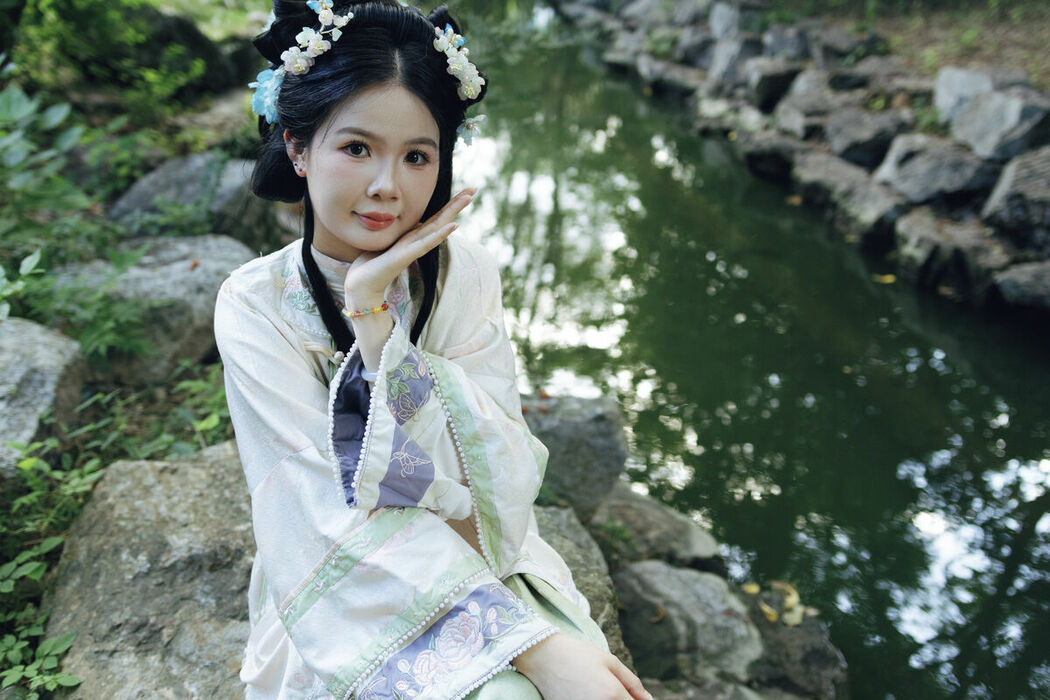 YiTuYu艺图语 Vol.10272 Xiao Yang Cong (15P)