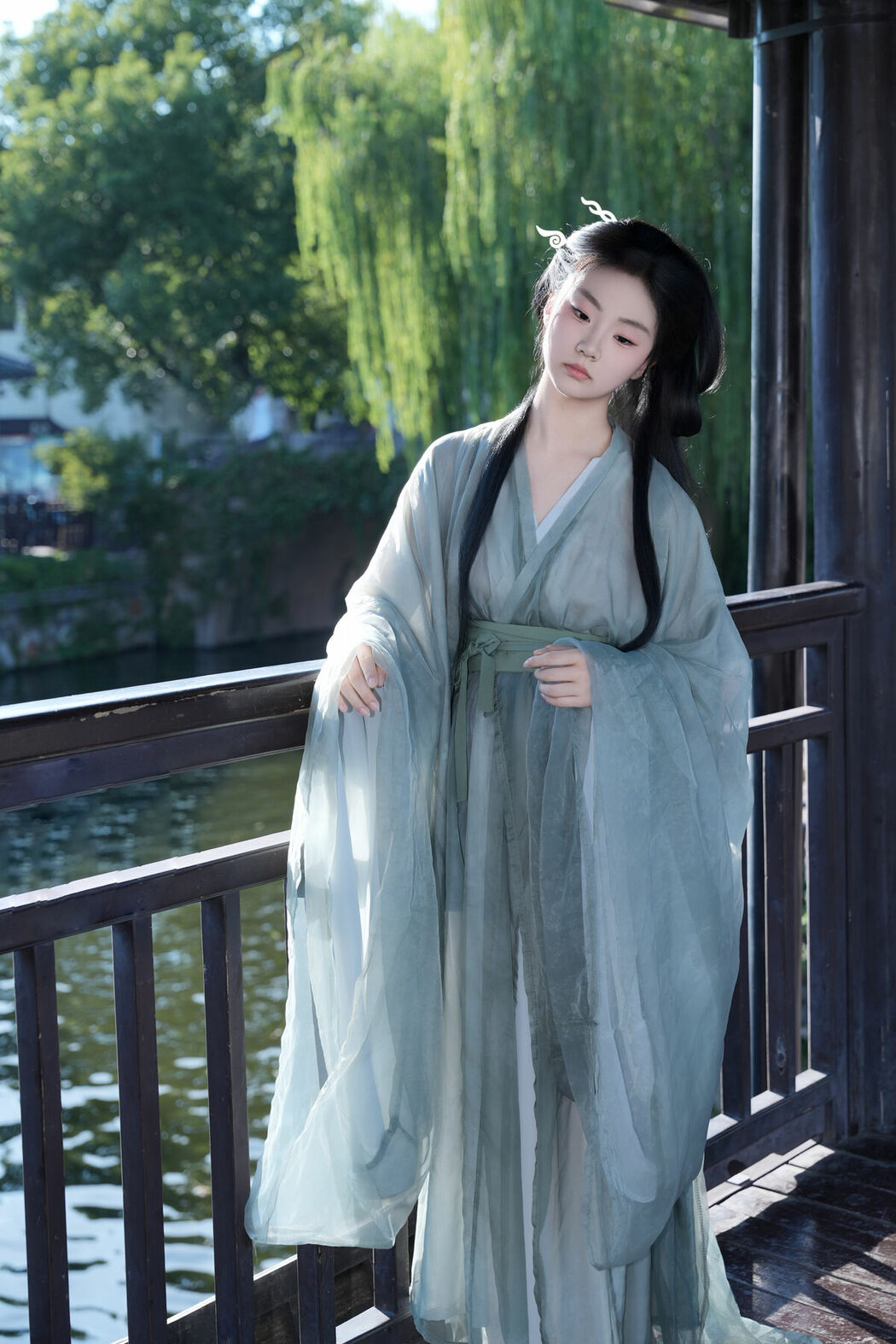 YiTuYu艺图语 Vol.10273 Qing Qing (12P)