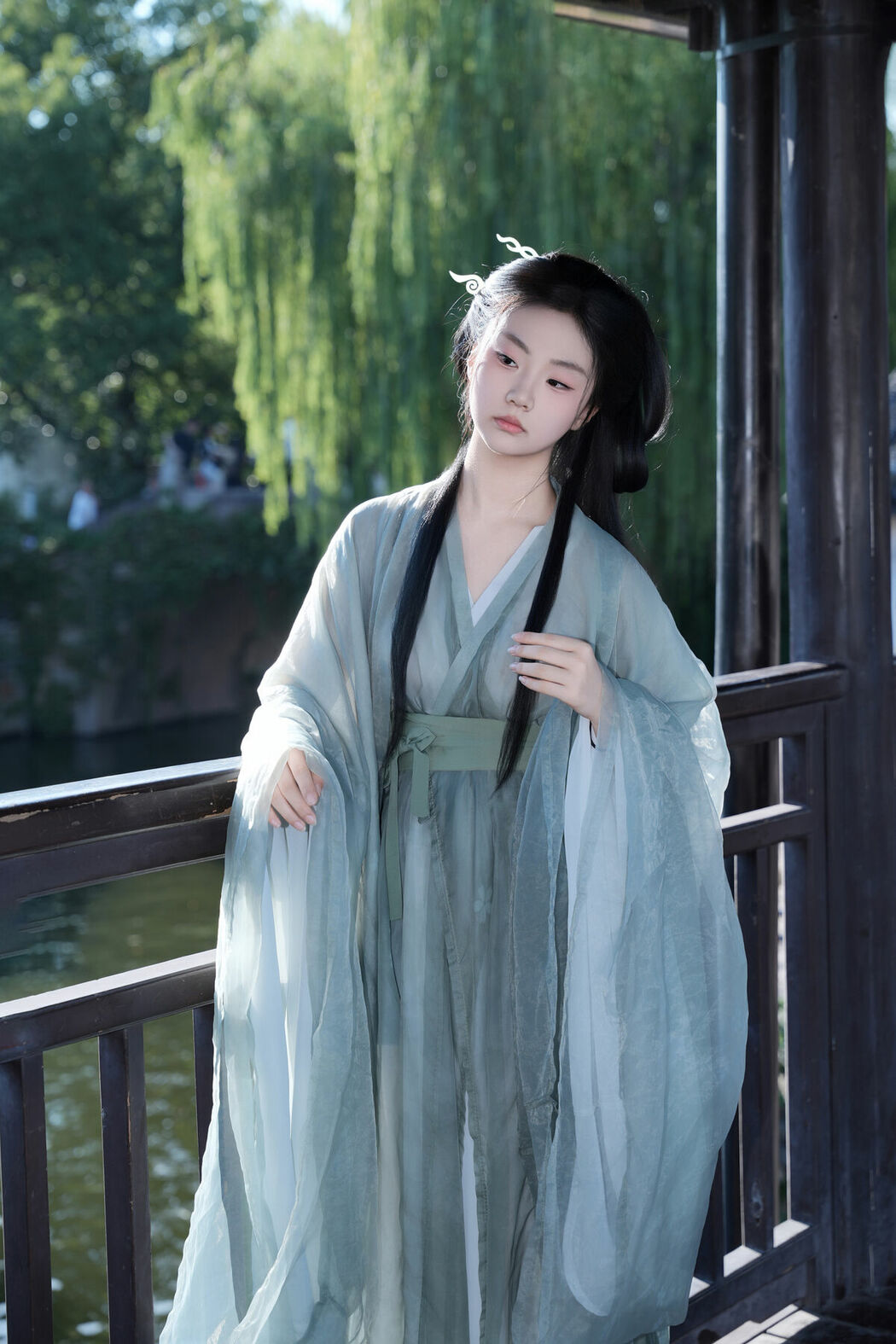 YiTuYu艺图语 Vol.10273 Qing Qing (12P)