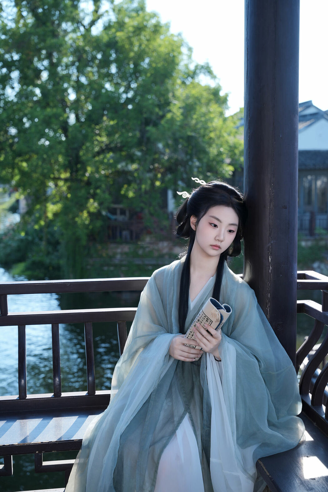 YiTuYu艺图语 Vol.10273 Qing Qing (12P)
