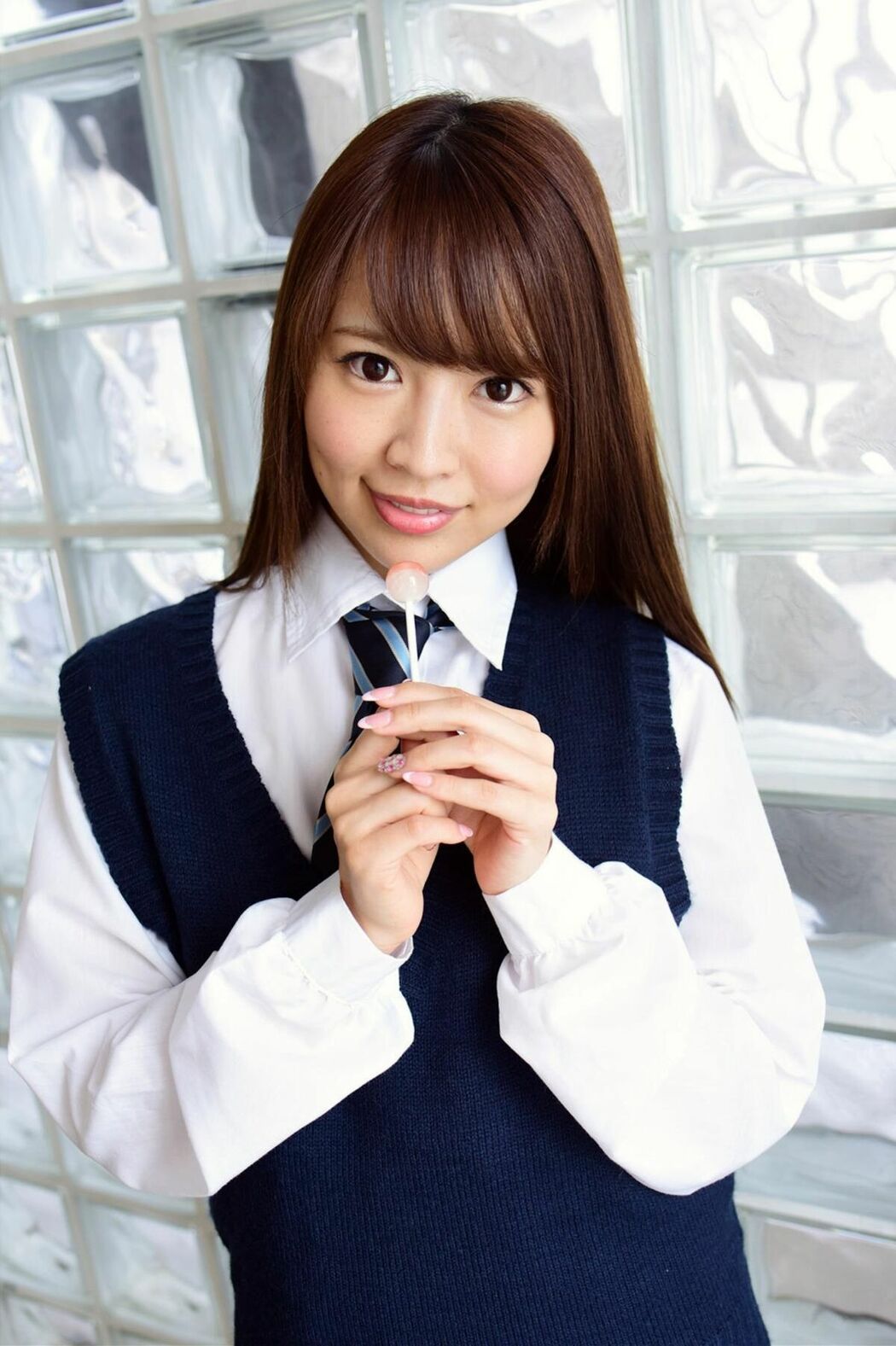 JP Yuki Mashiro 真白ゆき – オトナの特権 純白ボディで恥ずかしいポーズ Part01 (68P)