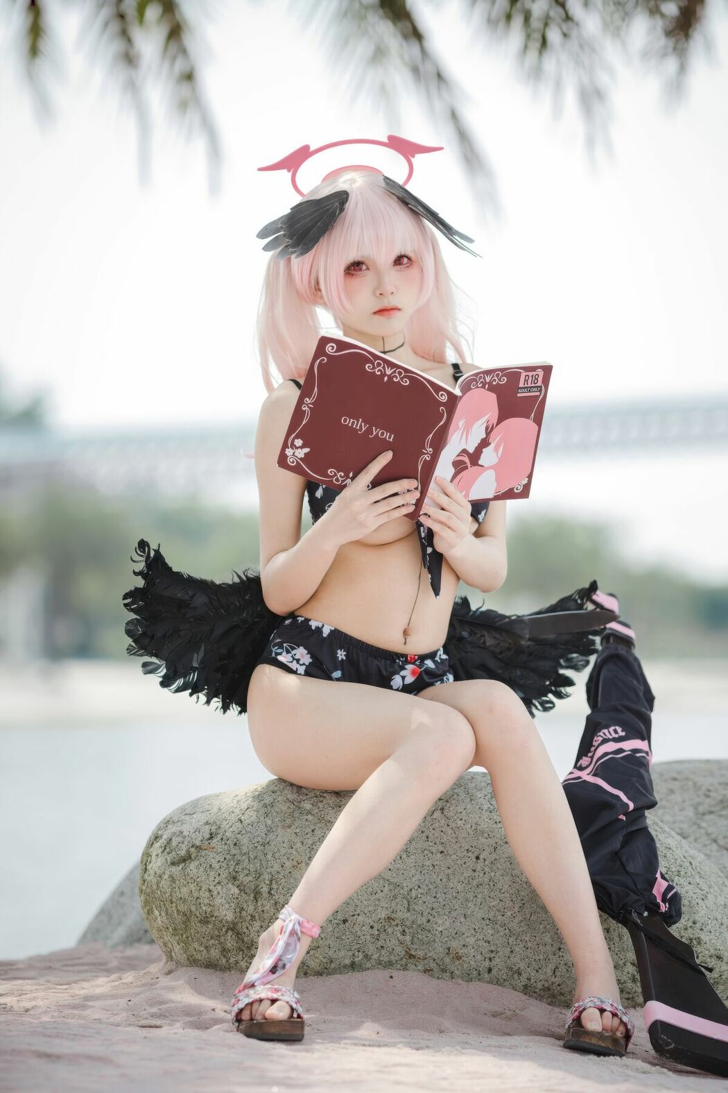 Coser@九柒喵 – 碧蓝航线 小春泳装 (28P)