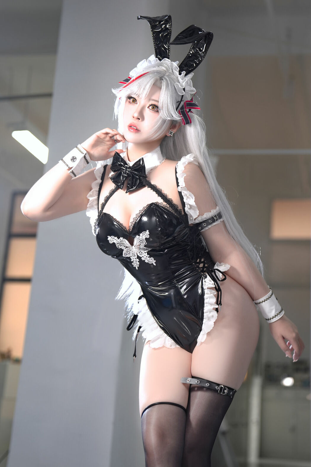 Coser@半半子 – 歐根親王Bunny (63P – 7V)