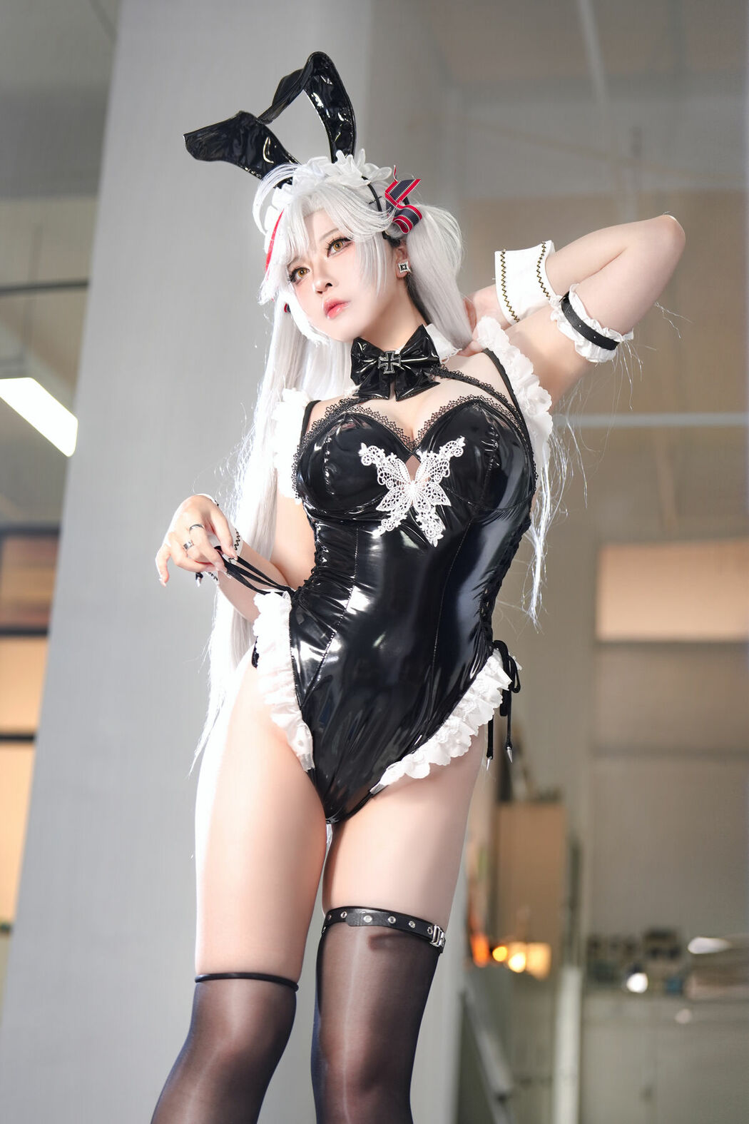 Coser@半半子 – 歐根親王Bunny (63P – 7V)