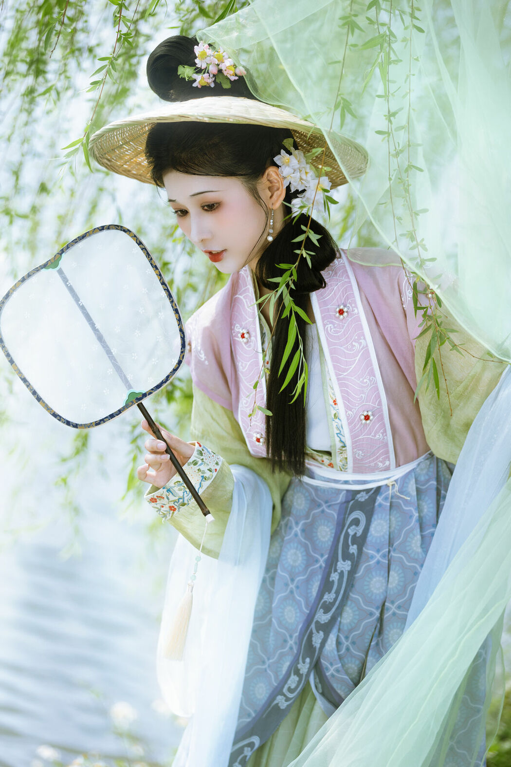 YiTuYu艺图语 Vol.10290 Xiao Y Jin Tian Ye Hen Kai Xin (16P)