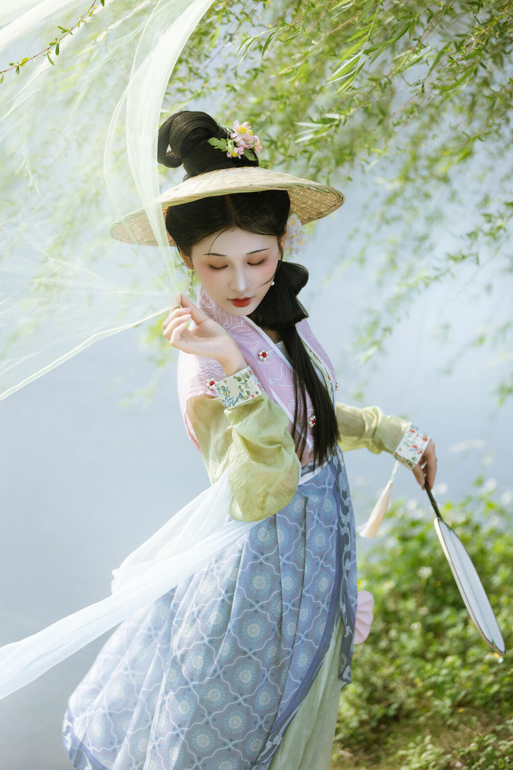 YiTuYu艺图语 Vol.10290 Xiao Y Jin Tian Ye Hen Kai Xin (16P)