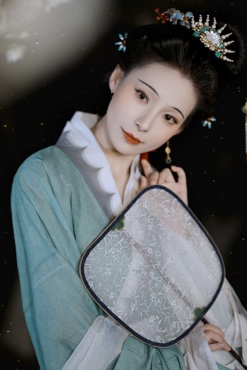 YiTuYu艺图语 Vol.10292 Mi Ying Ya (14P) Cover Photo