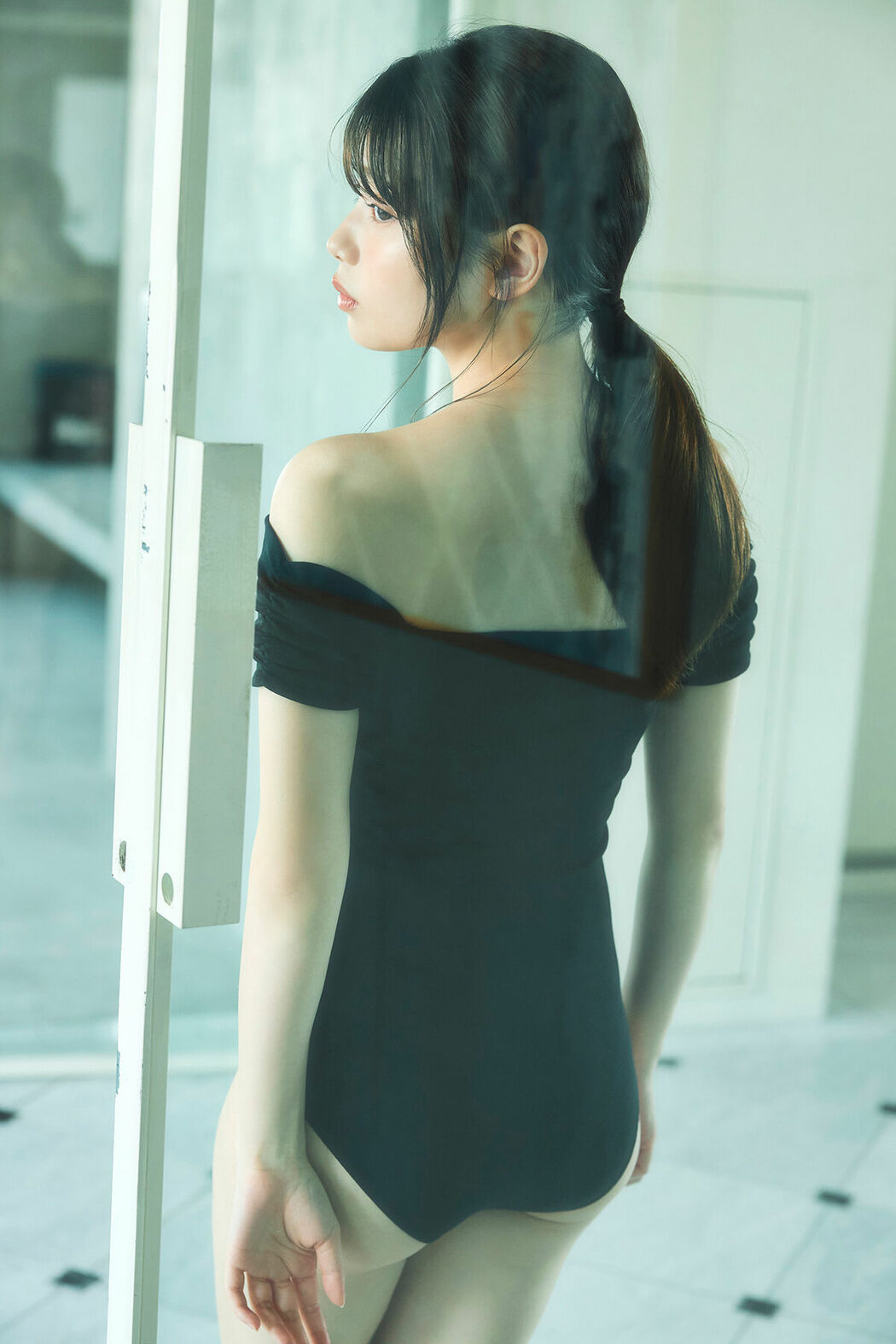 JP Akari Akase あかせあかり – FLASHデジタル写真集 Pure (56P)