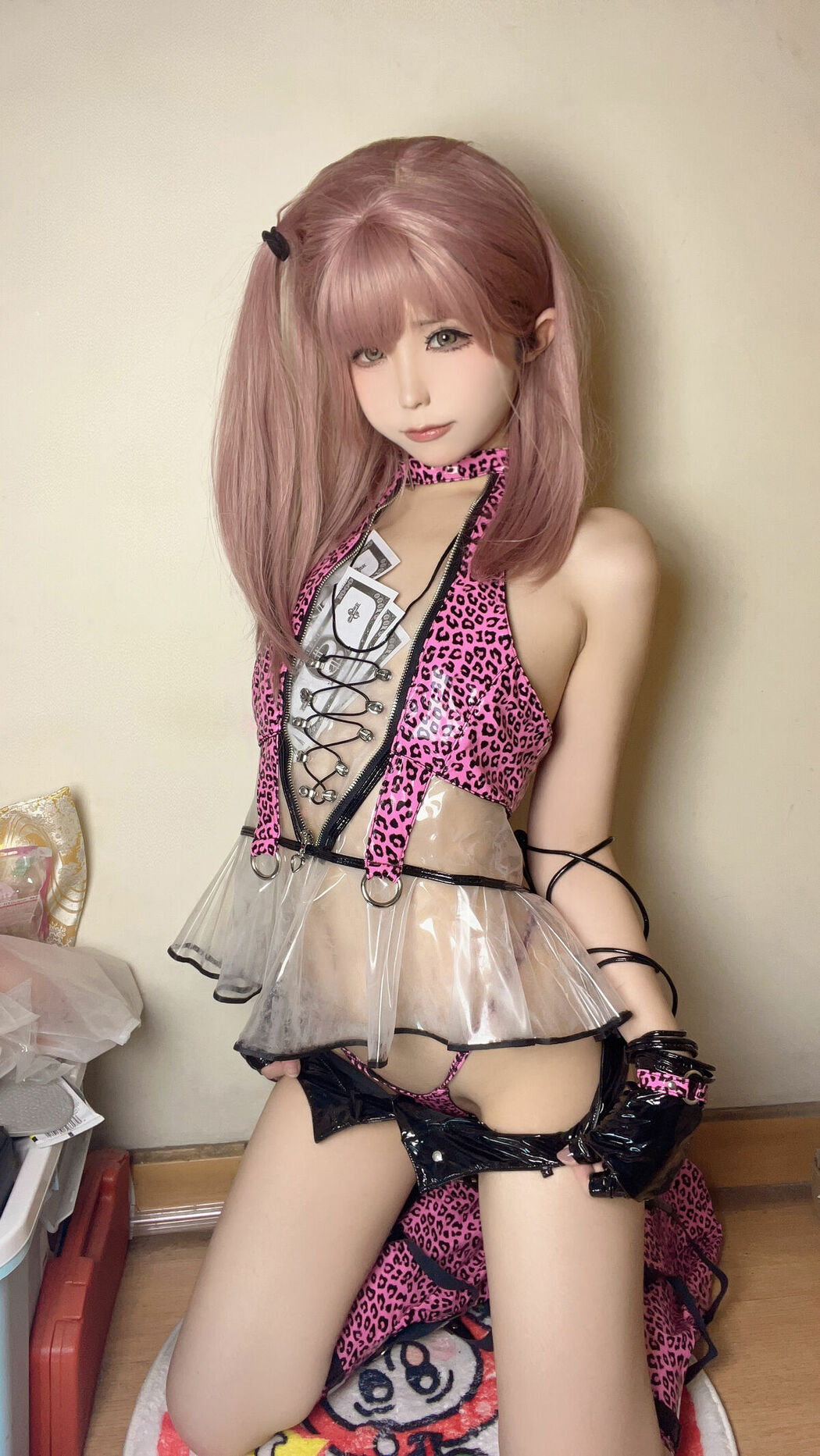 Coser@Quan冉有点饿 – 千禧豹 (26P)
