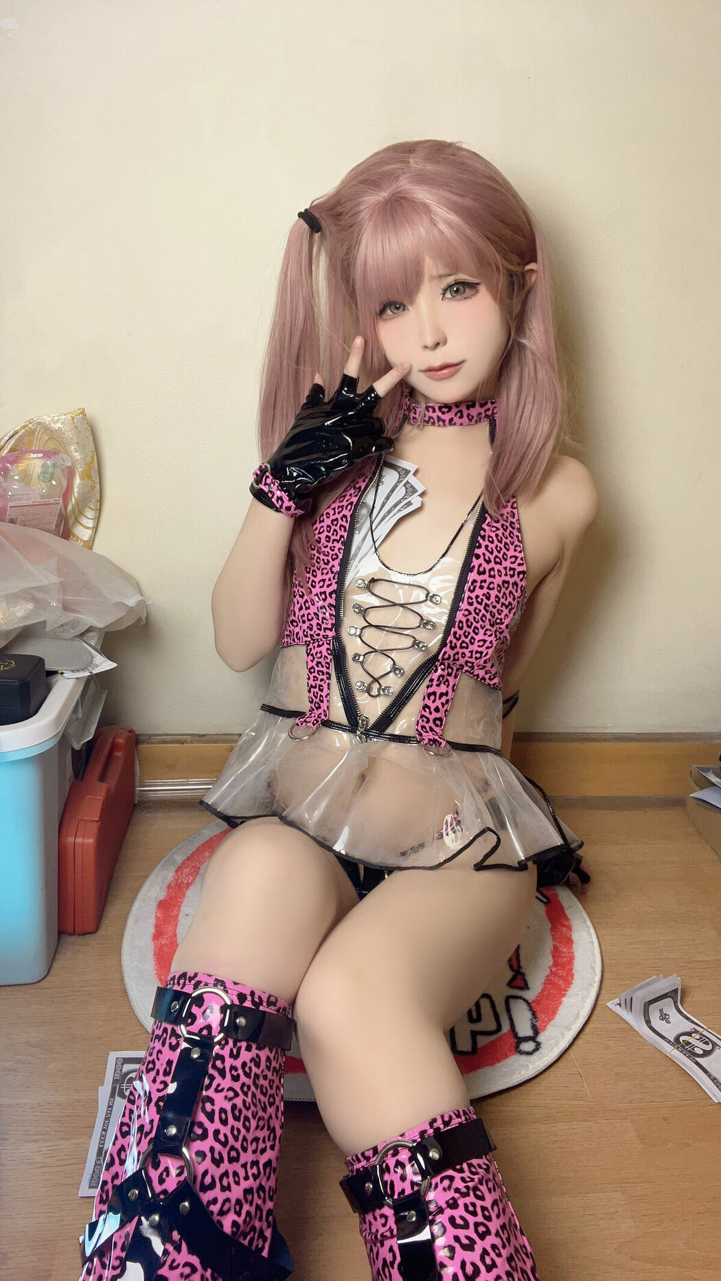 Coser@Quan冉有点饿 – 千禧豹 (26P)